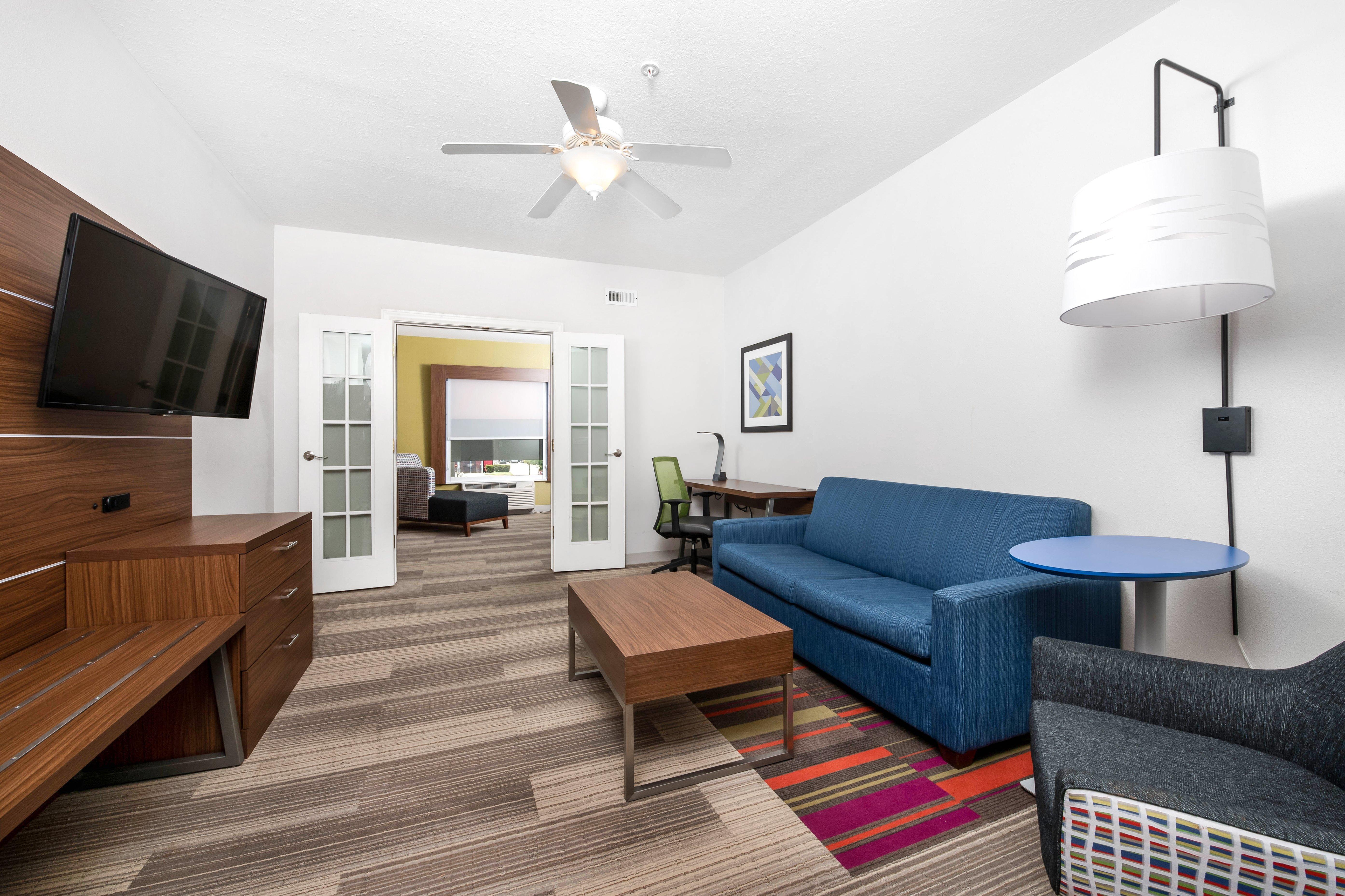 Holiday Inn Express Hotel And Suites Conroe By Ihg Exterior foto